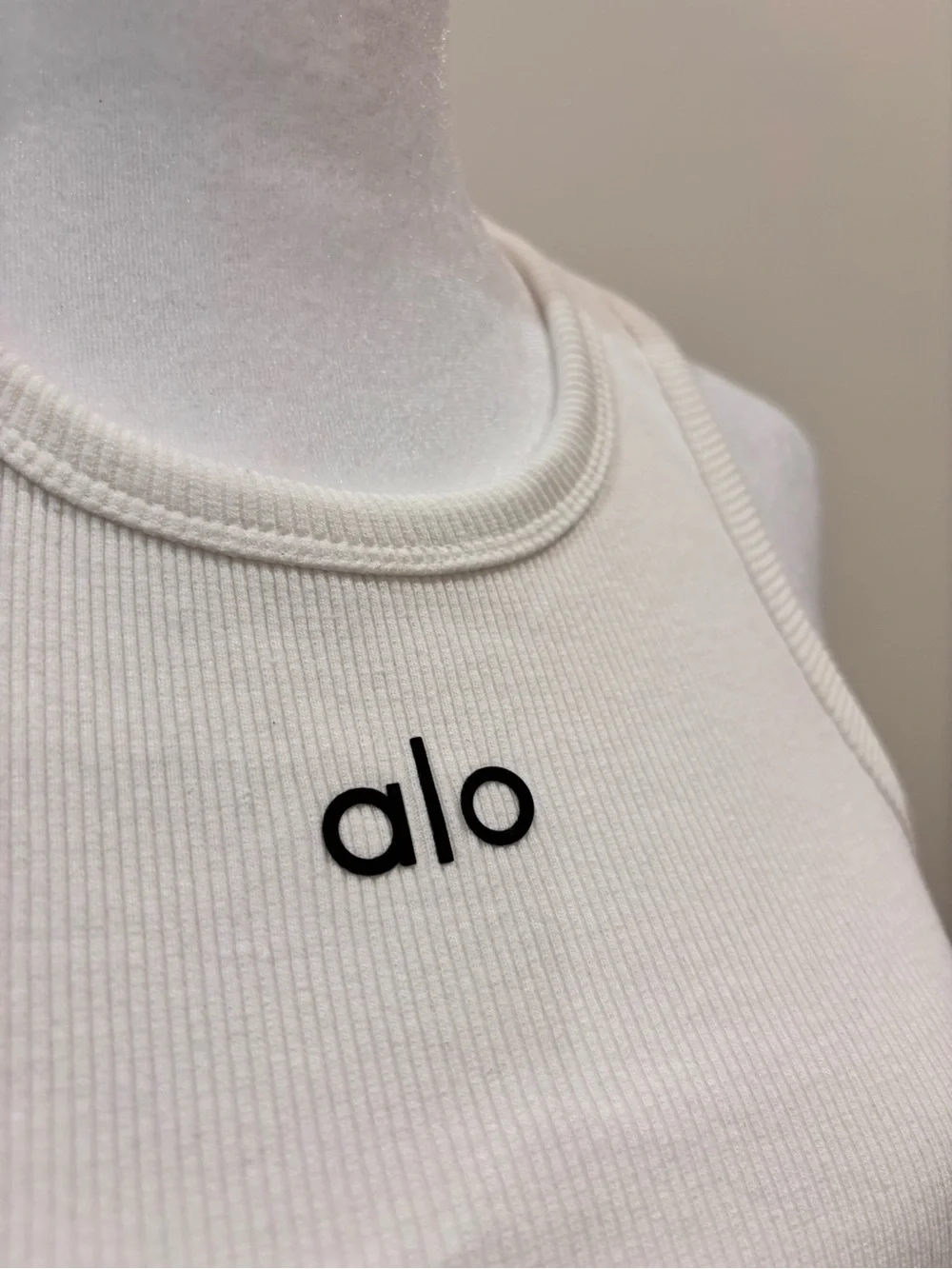 ALO Yoga Cream Ribbed Cropped Tank